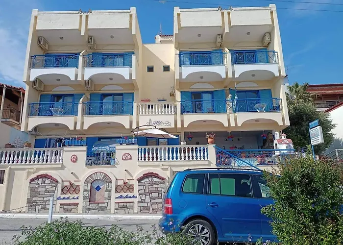 Alexia House Néos Marmarás