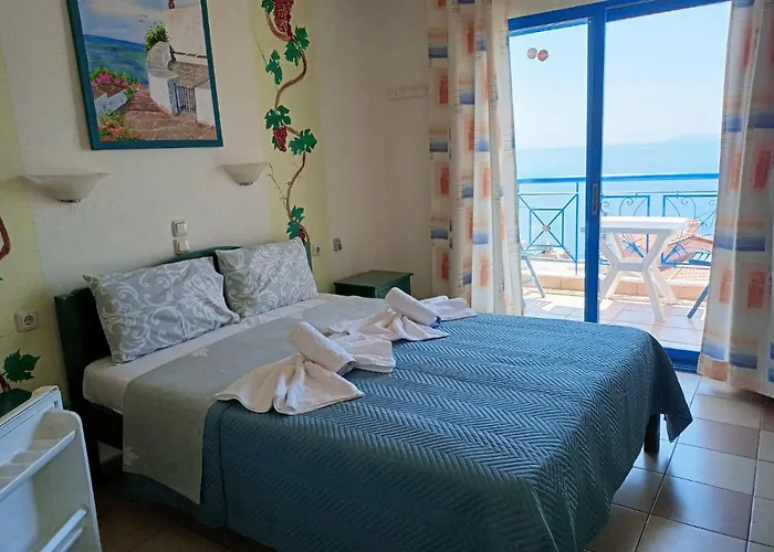 Alexia House Néos Marmarás