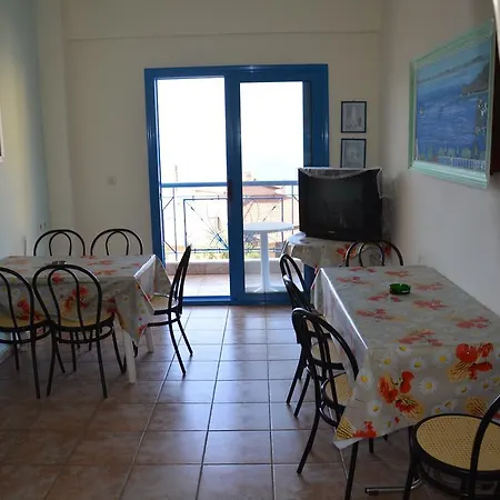 Alexia House نيوس مارماراس